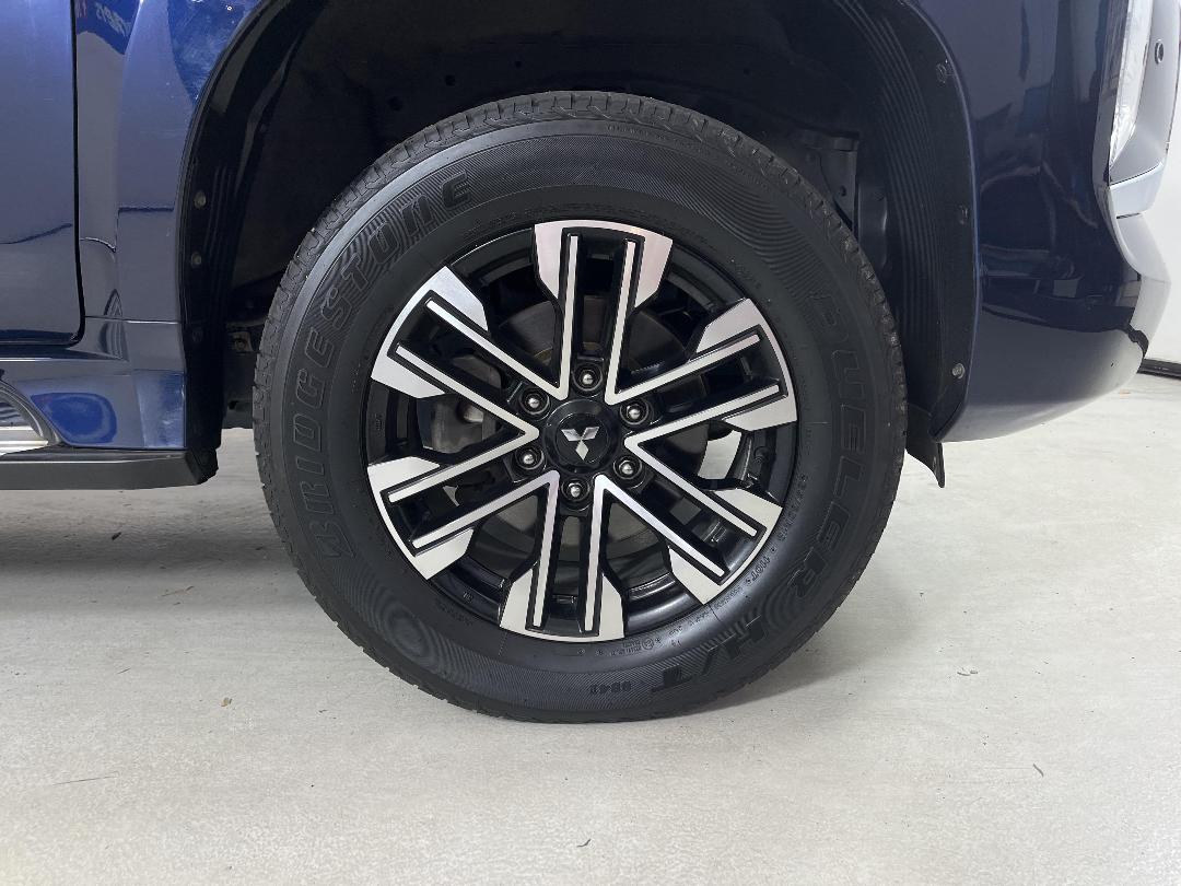 Photo '9' of Mitsubishi Pajero Sport