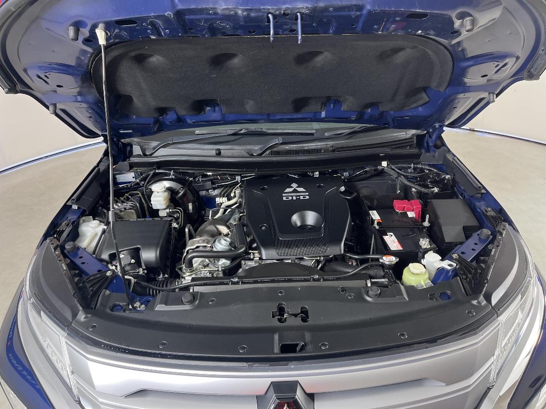 Photo '13' of Mitsubishi Pajero Sport