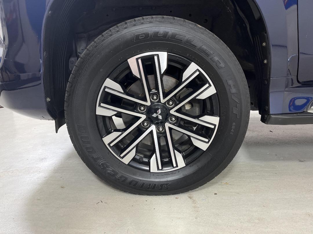 Photo '10' of Mitsubishi Pajero Sport