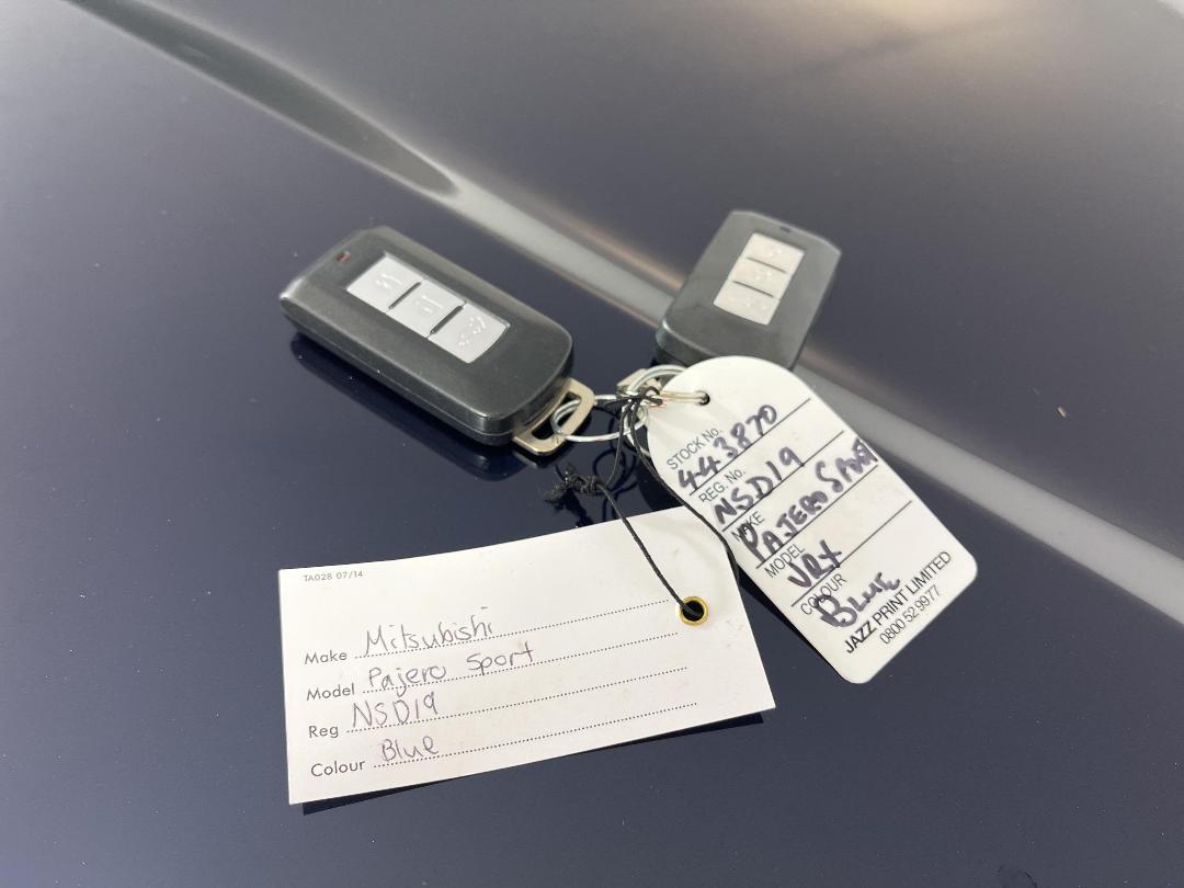 Photo '22' of Mitsubishi Pajero Sport