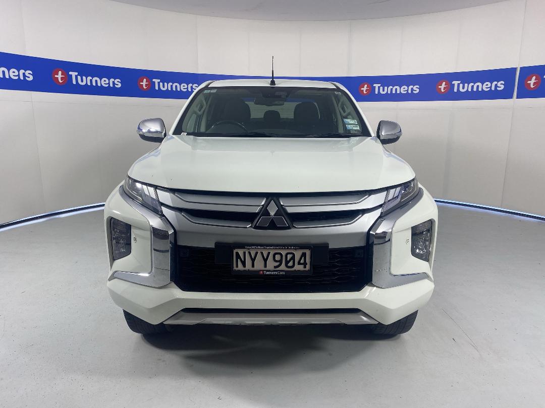 Photo '2' of Mitsubishi Triton