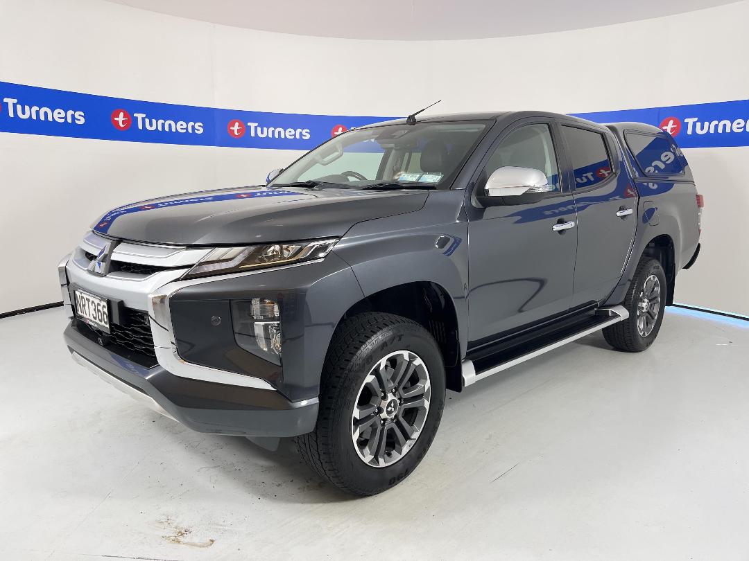 Photo '4' of Mitsubishi Triton