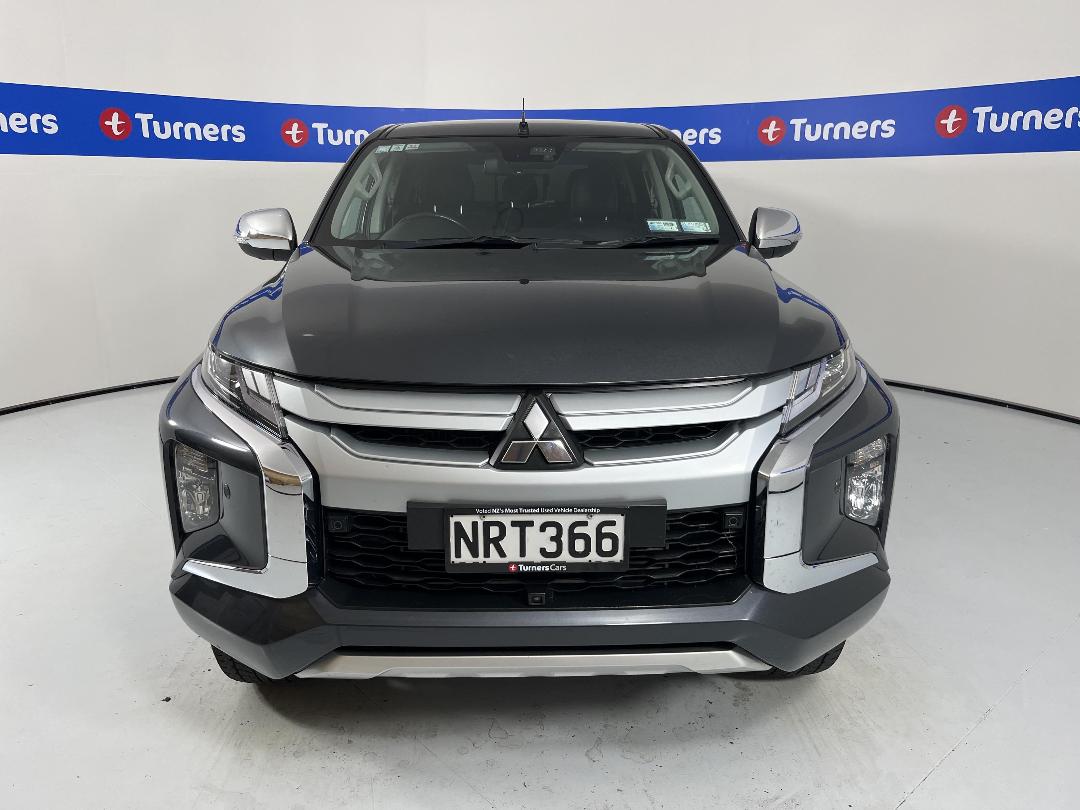 Photo '2' of Mitsubishi Triton