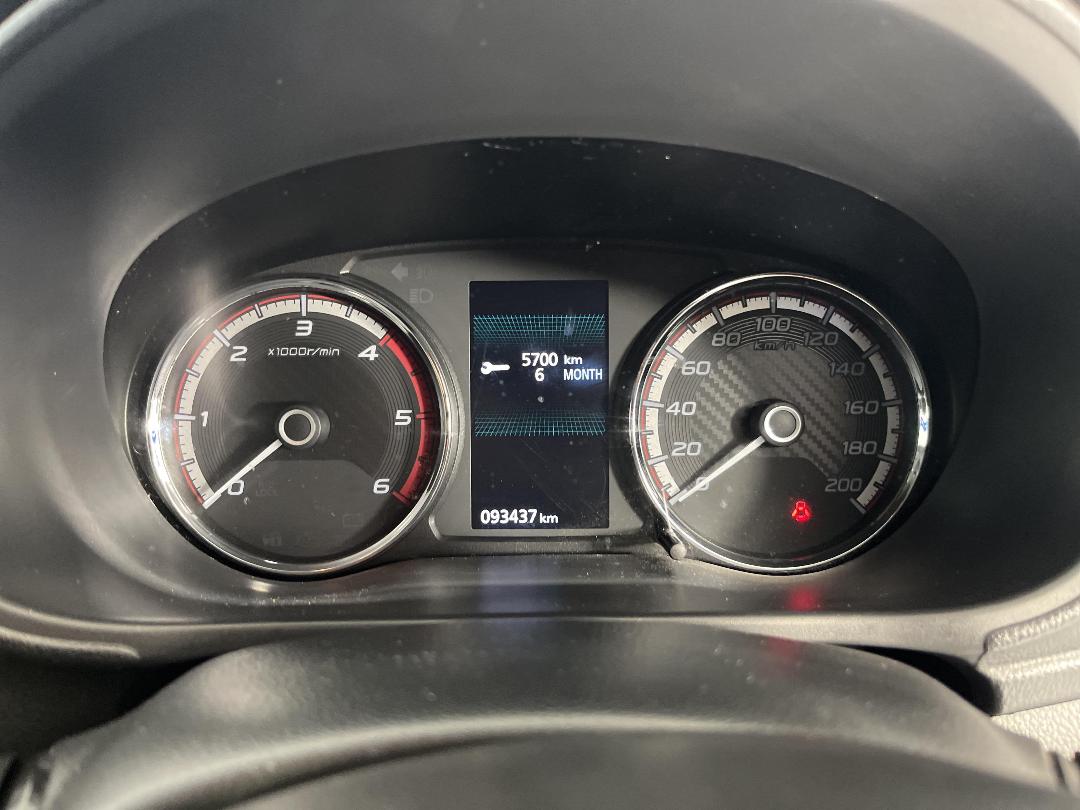 Photo '20' of Mitsubishi Triton