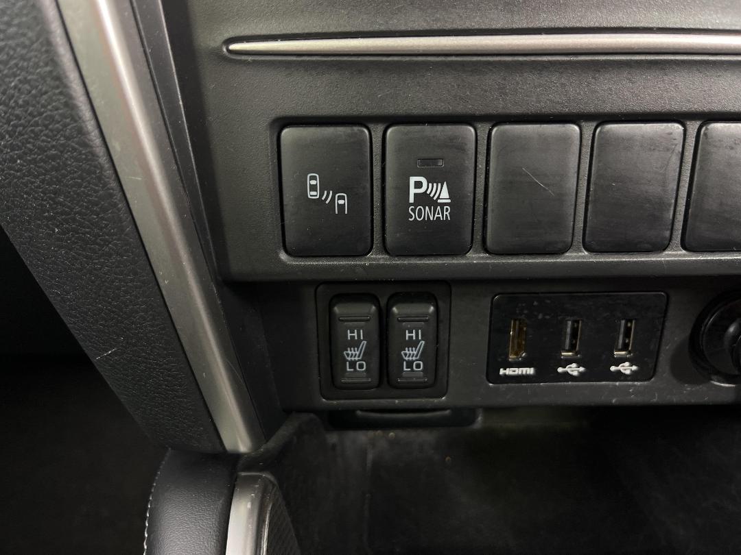 Photo '26' of Mitsubishi Triton