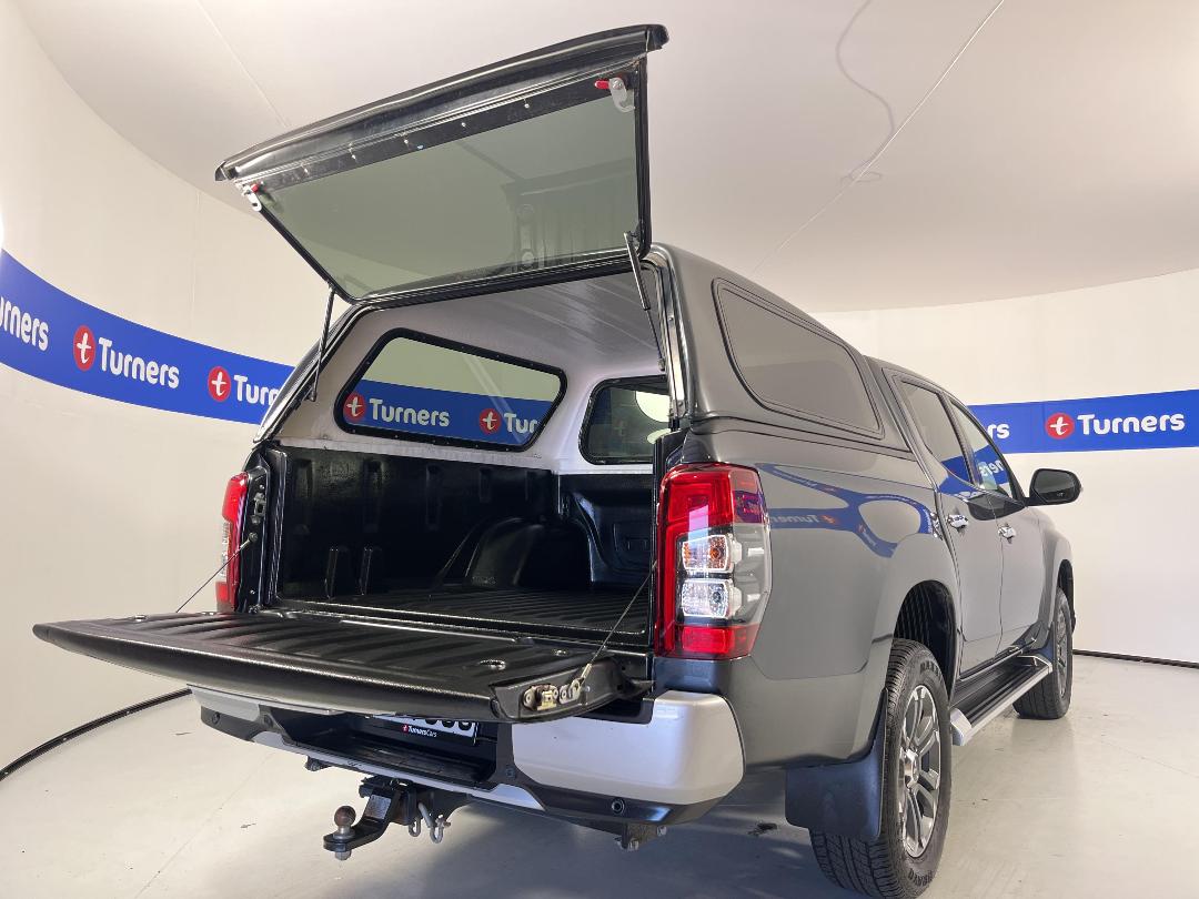 Photo '30' of Mitsubishi Triton