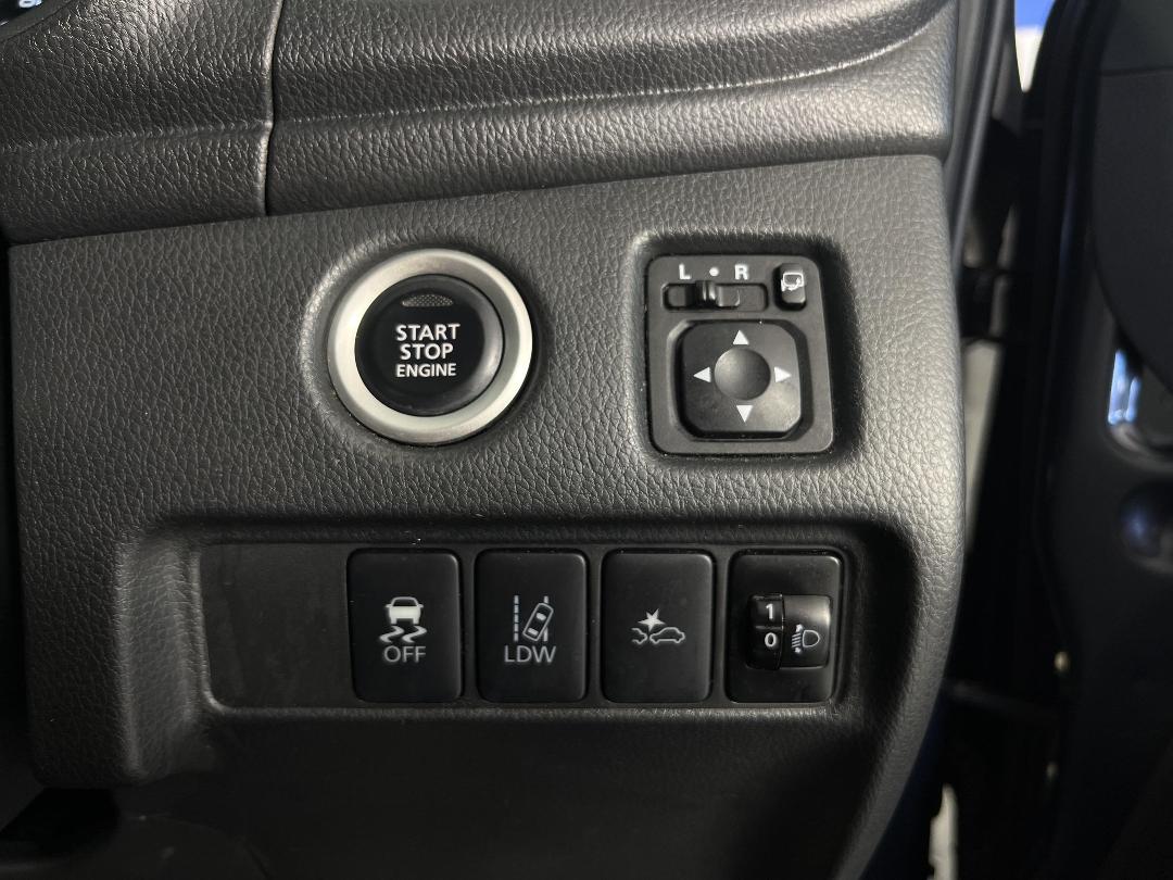 Photo '29' of Mitsubishi Triton