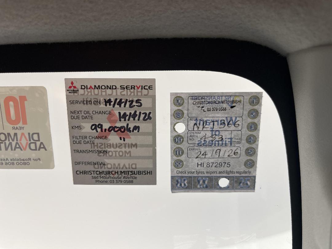 Photo '35' of Mitsubishi Triton