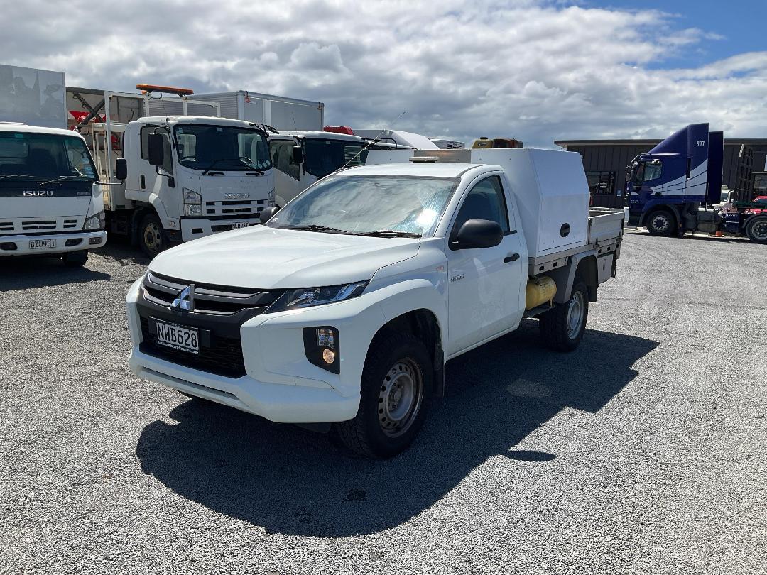 Photo '4' of Mitsubishi Triton Photo '4' of Mitsubishi Triton