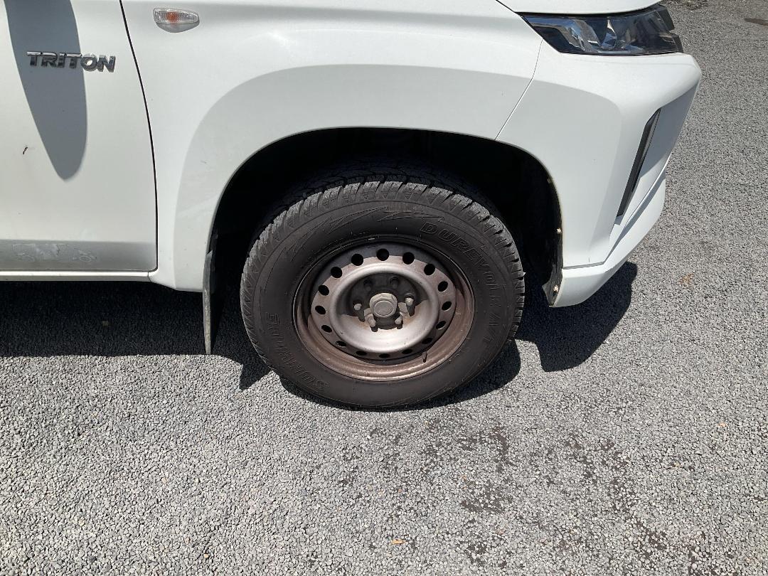 Photo '9' of Mitsubishi Triton Photo '9' of Mitsubishi Triton