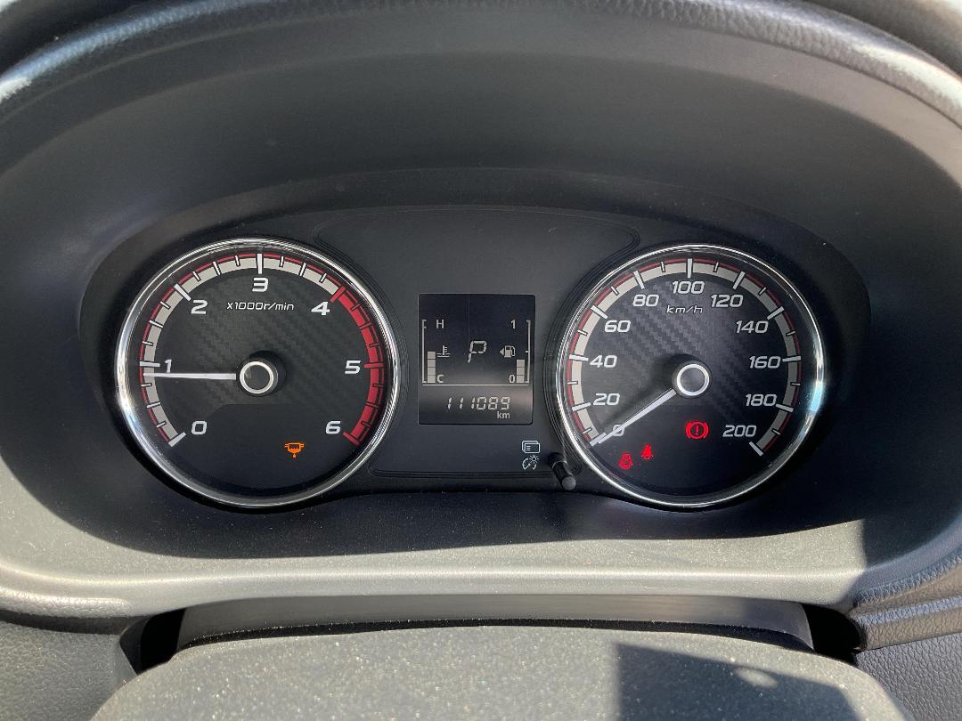 Photo '21' of Mitsubishi Triton Photo '21' of Mitsubishi Triton