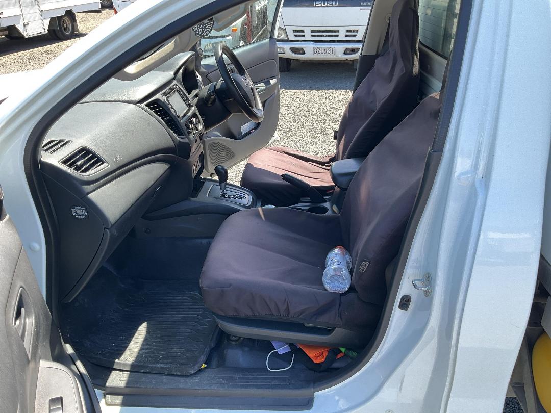 Photo '20' of Mitsubishi Triton Photo '20' of Mitsubishi Triton