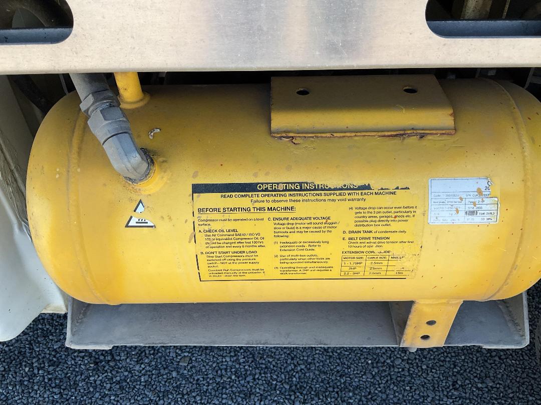 Photo '28' of Mitsubishi Triton Photo '28' of Mitsubishi Triton