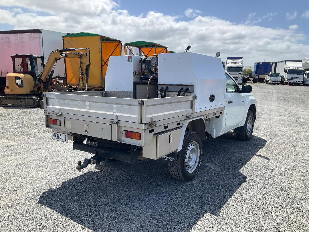 Photo '7' of Mitsubishi Triton