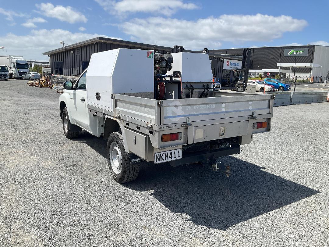 Photo '5' of Mitsubishi Triton