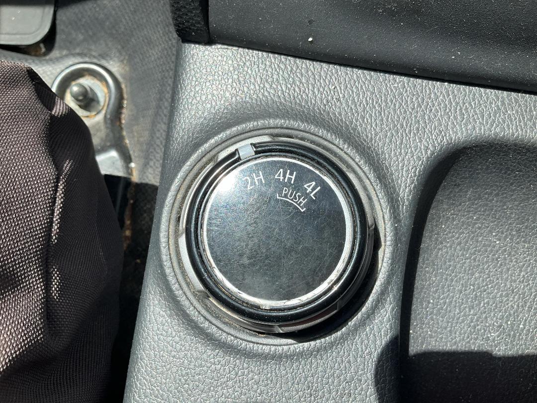 Photo '24' of Mitsubishi Triton