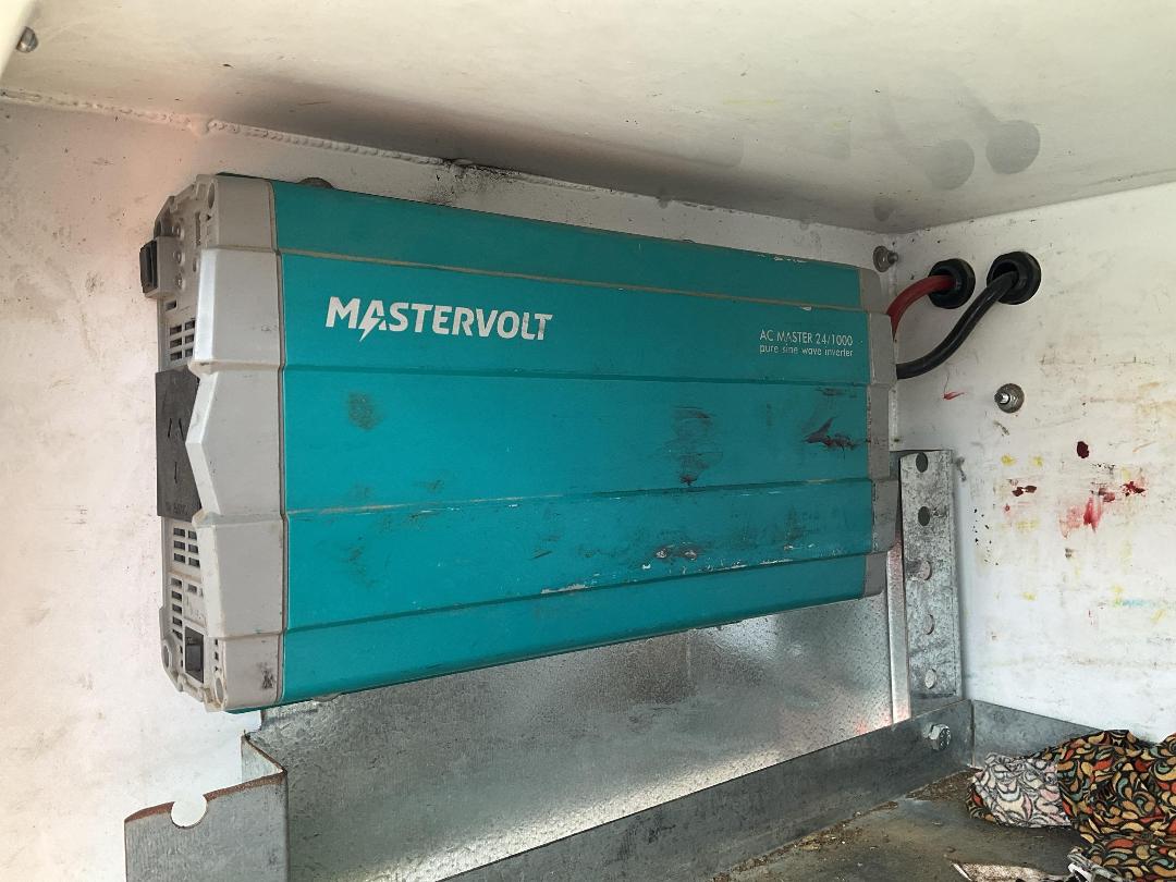 Photo '29' of Mitsubishi Triton