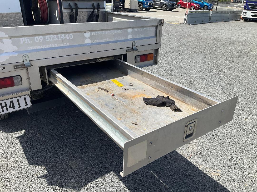 Photo '32' of Mitsubishi Triton