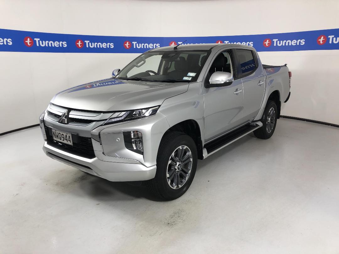 Photo '4' of Mitsubishi Triton