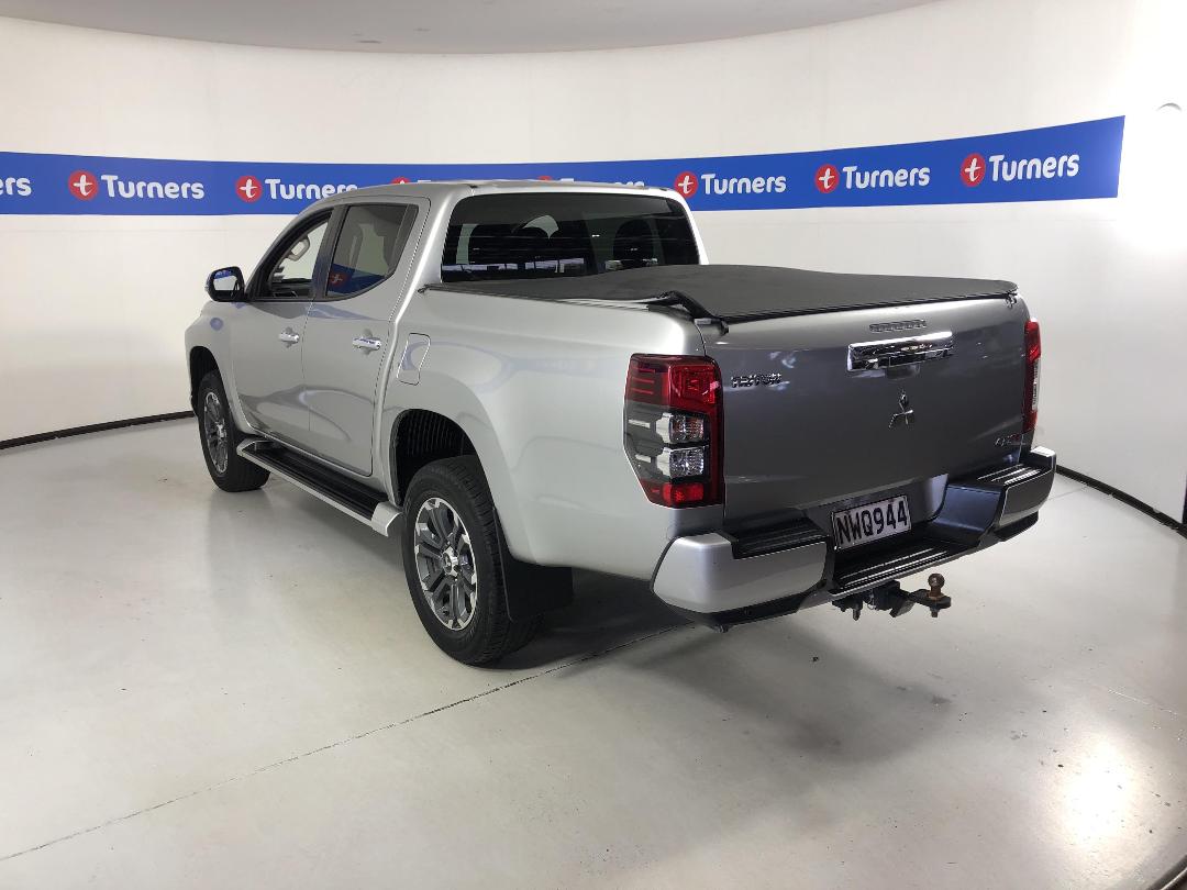 Photo '5' of Mitsubishi Triton