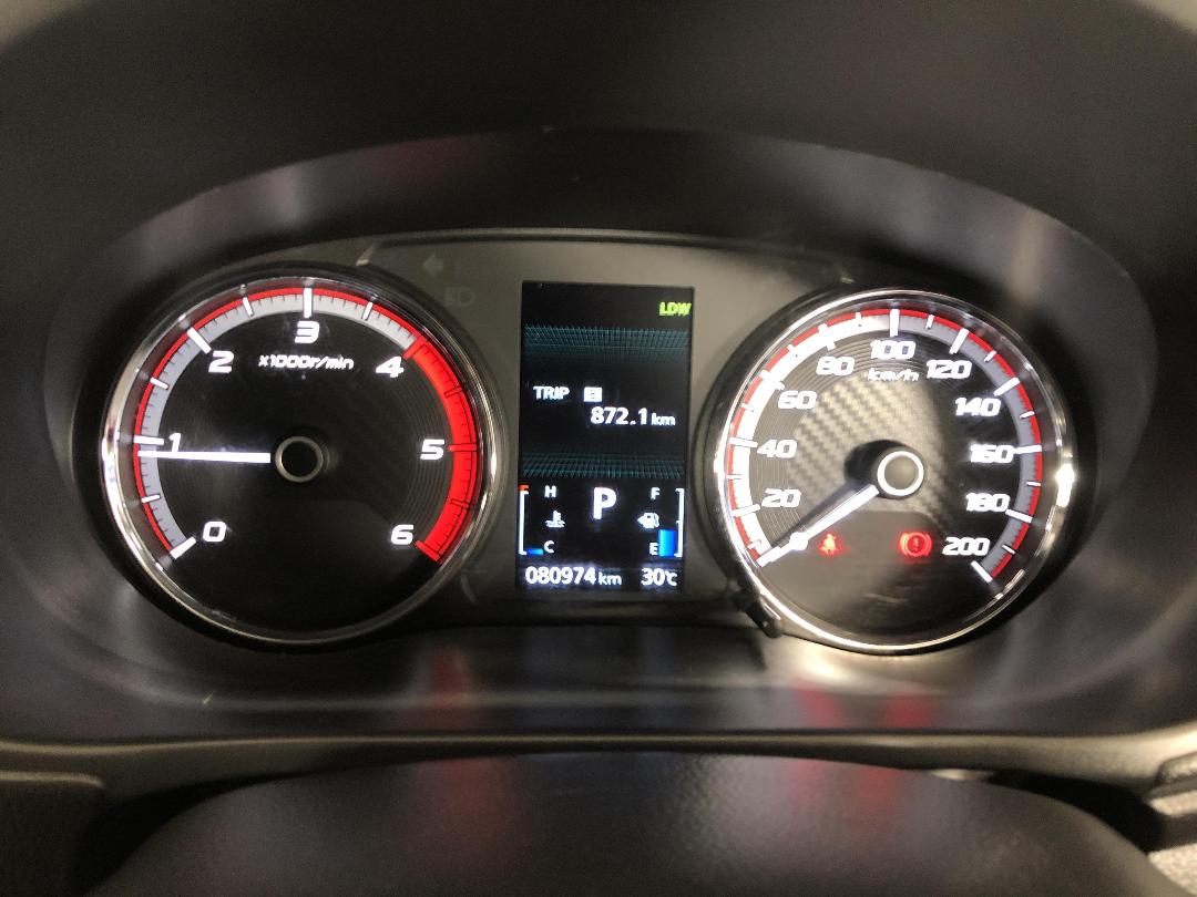 Photo '21' of Mitsubishi Triton