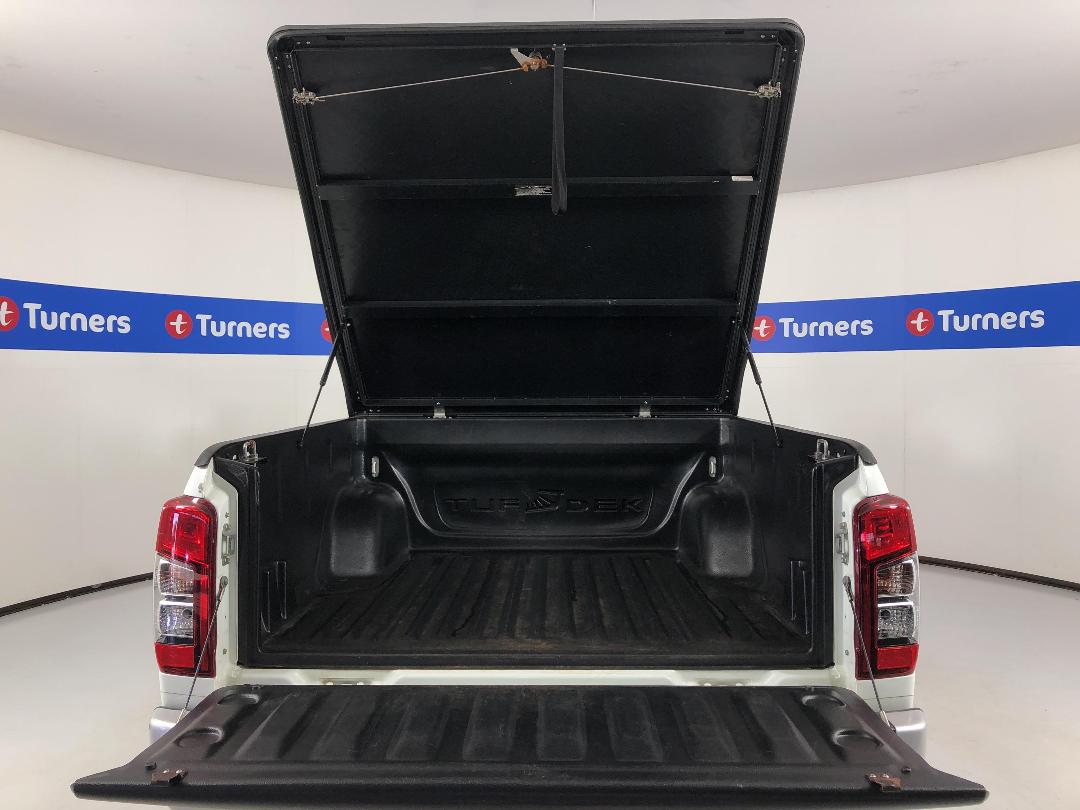 Photo '14' of Mitsubishi Triton