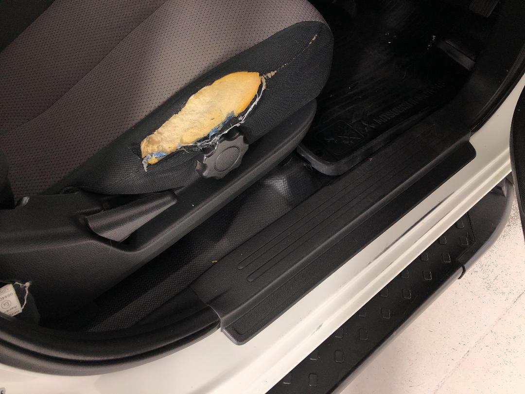 Photo '23' of Mitsubishi Triton