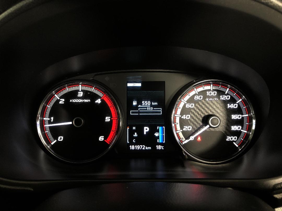 Photo '21' of Mitsubishi Triton