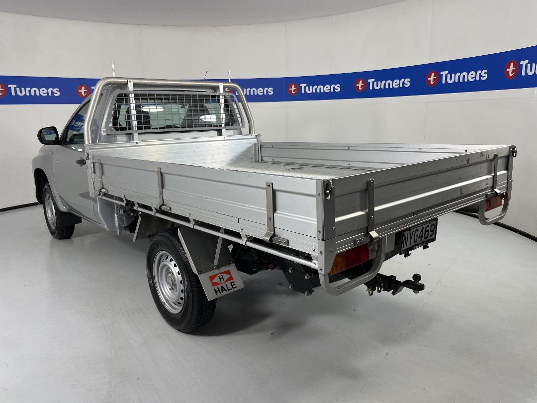 Photo '5' of Mitsubishi Triton Photo '5' of Mitsubishi Triton