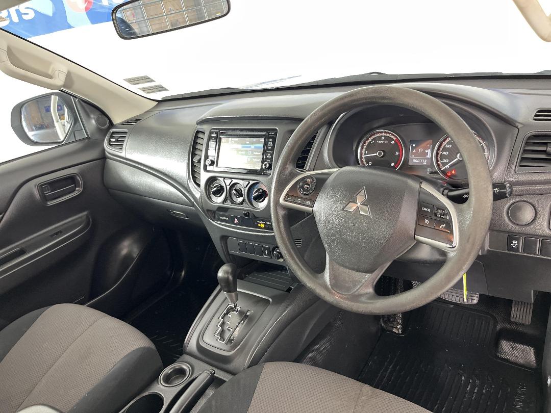 Photo '17' of Mitsubishi Triton Photo '17' of Mitsubishi Triton