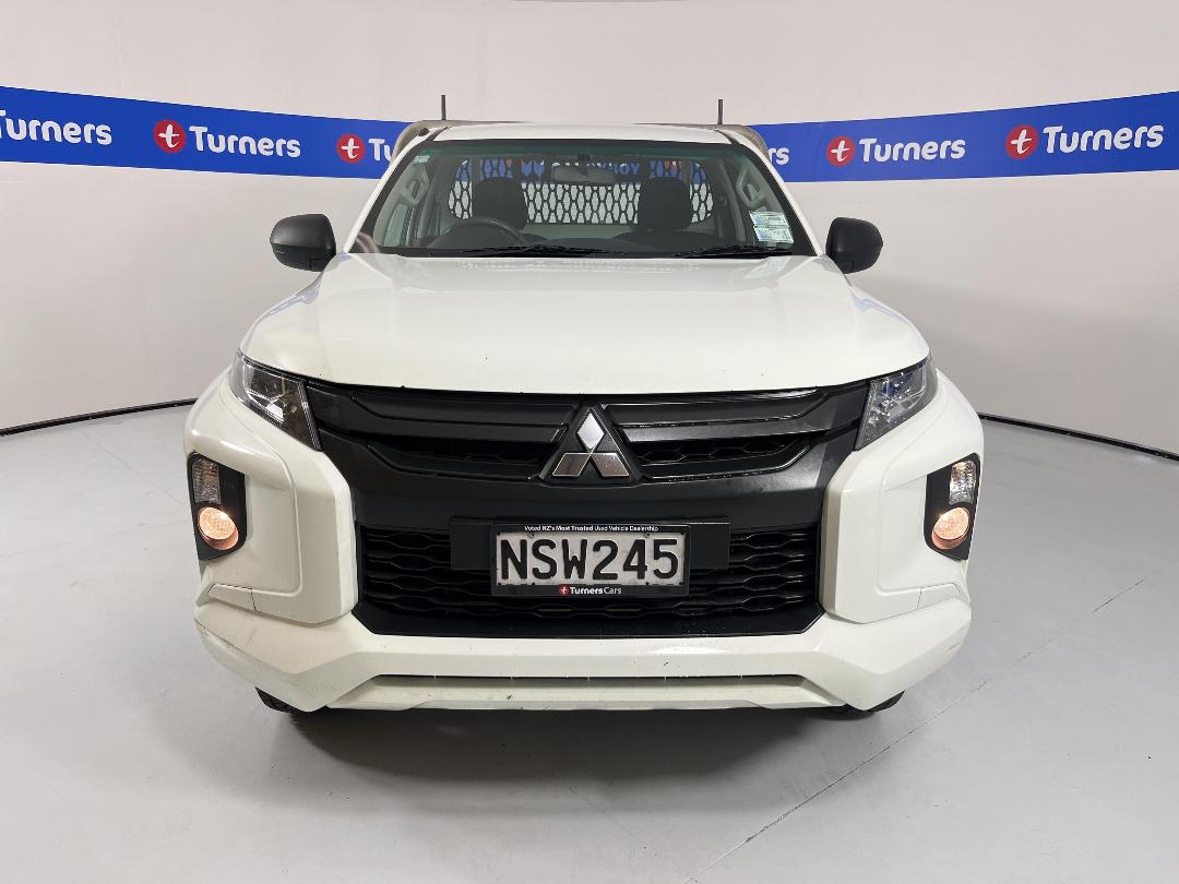 Photo '2' of Mitsubishi Triton Photo '2' of Mitsubishi Triton