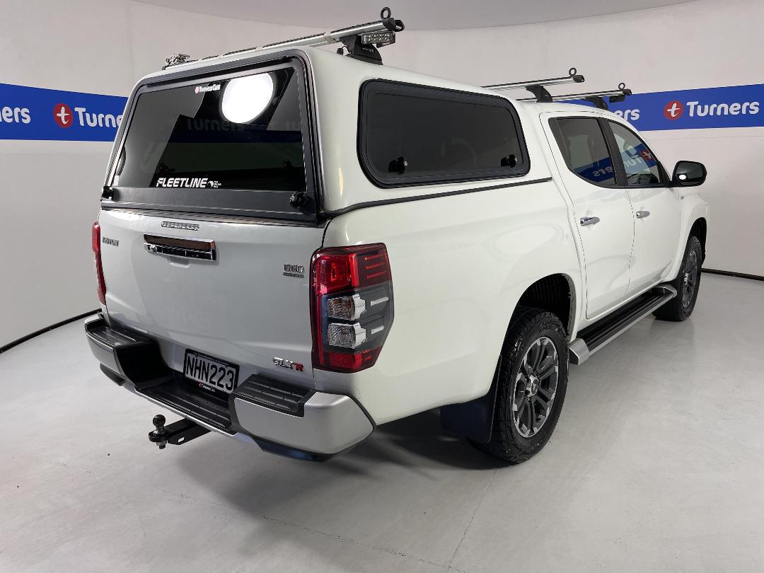 Photo '7' of Mitsubishi Triton