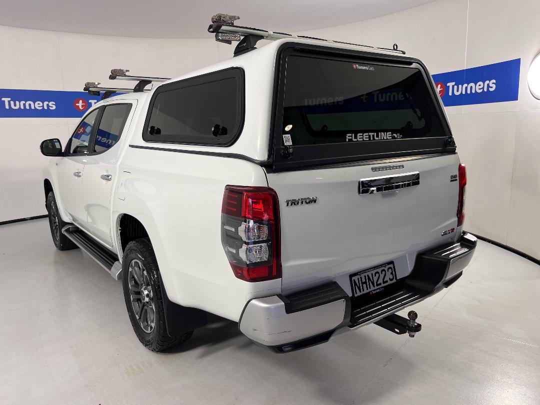 Photo '5' of Mitsubishi Triton