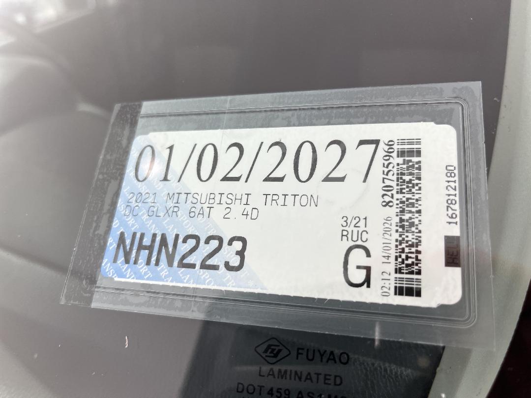 Photo '24' of Mitsubishi Triton