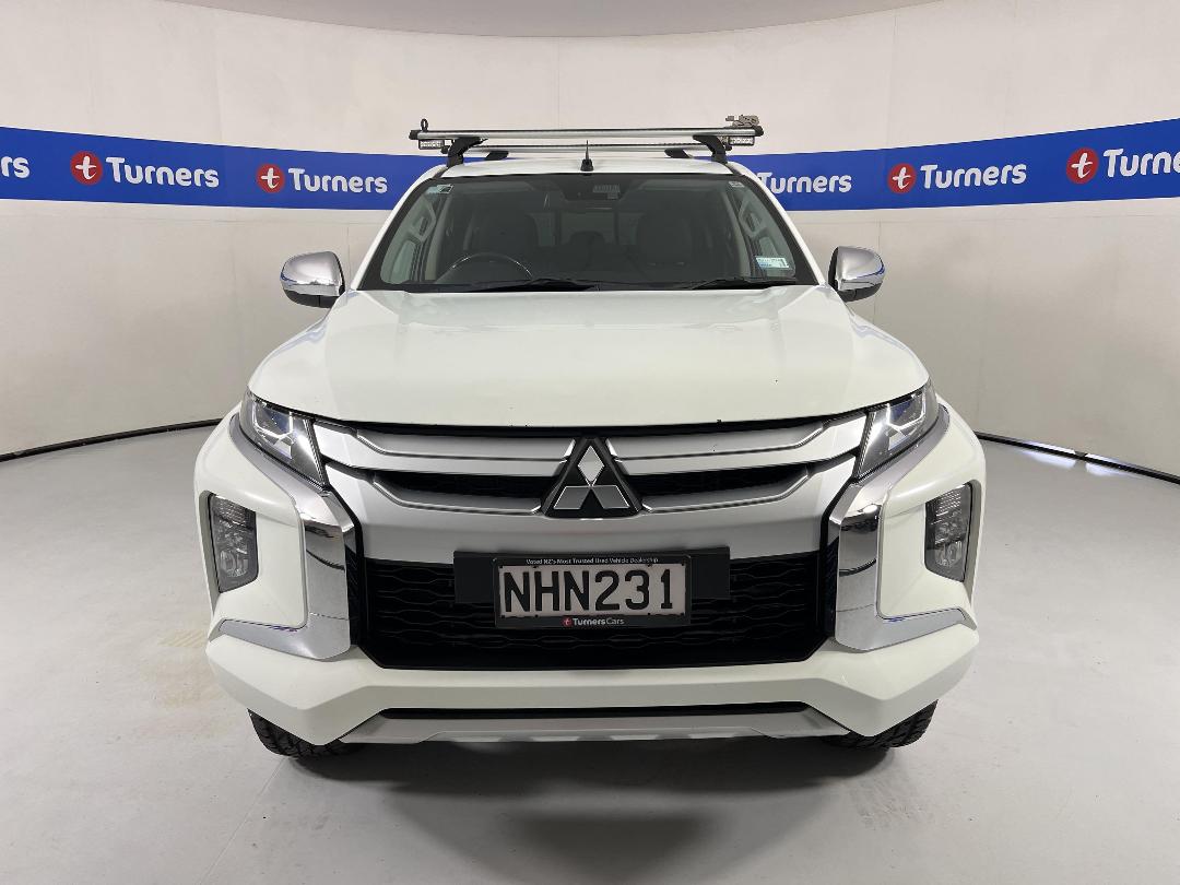 Photo '2' of Mitsubishi Triton