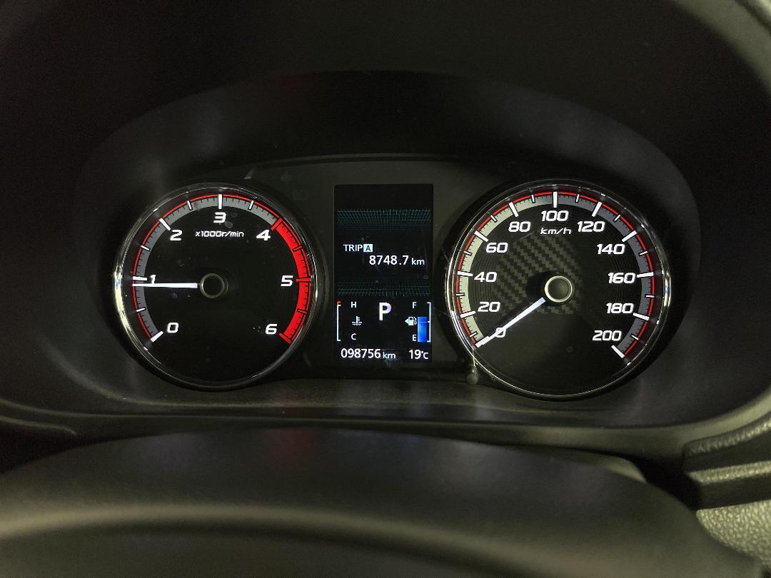 Photo '21' of Mitsubishi Triton