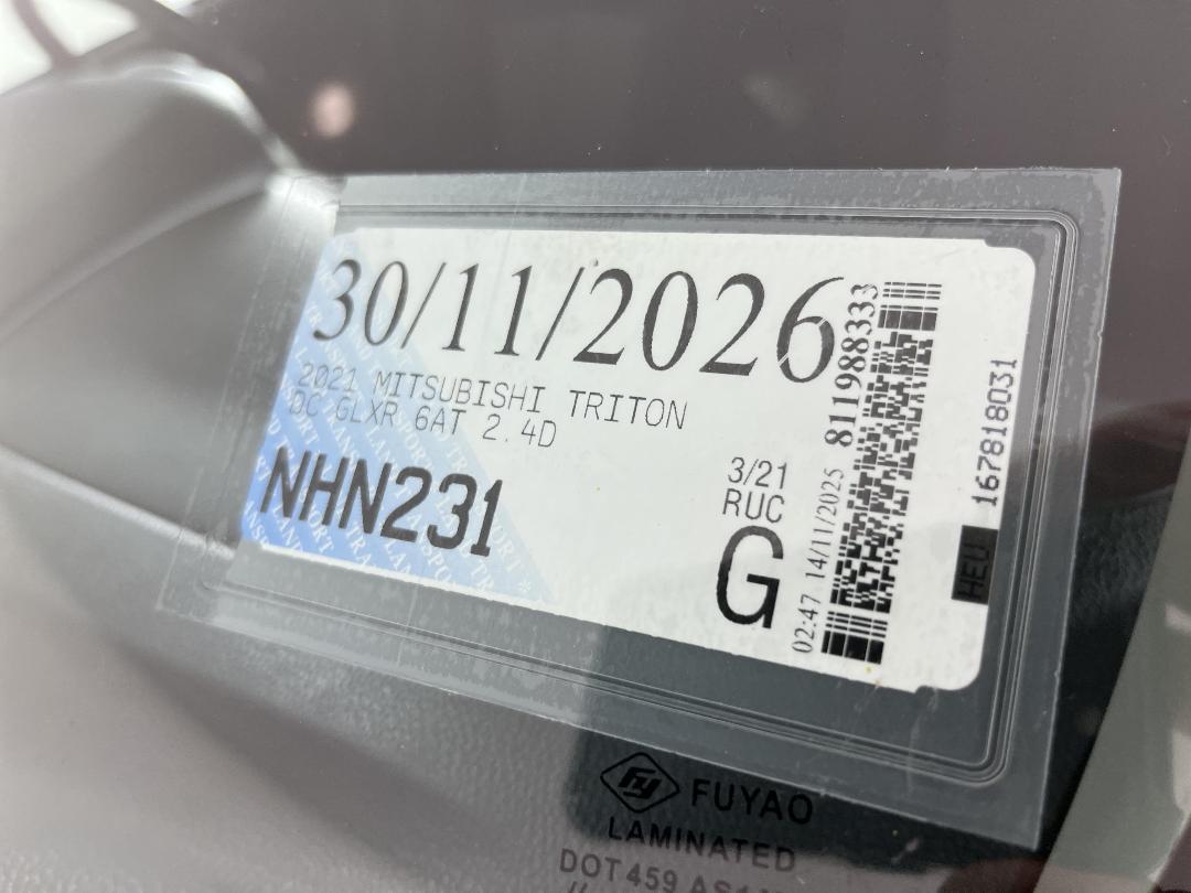 Photo '24' of Mitsubishi Triton