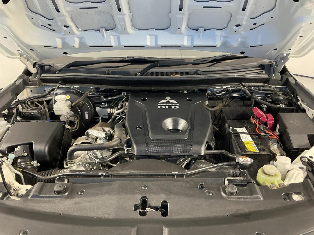 Photo '13' of Mitsubishi Triton Photo '13' of Mitsubishi Triton