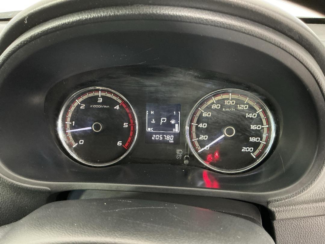 Photo '21' of Mitsubishi Triton Photo '21' of Mitsubishi Triton