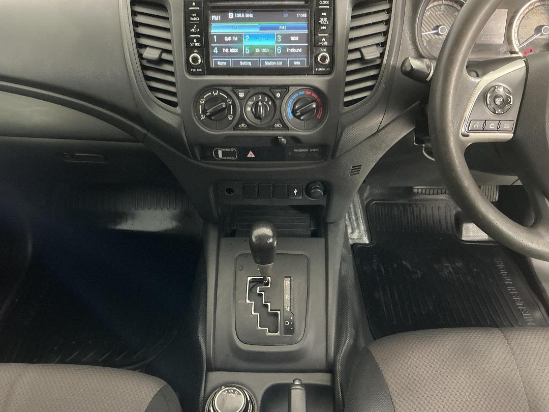 Photo '18' of Mitsubishi Triton Photo '18' of Mitsubishi Triton