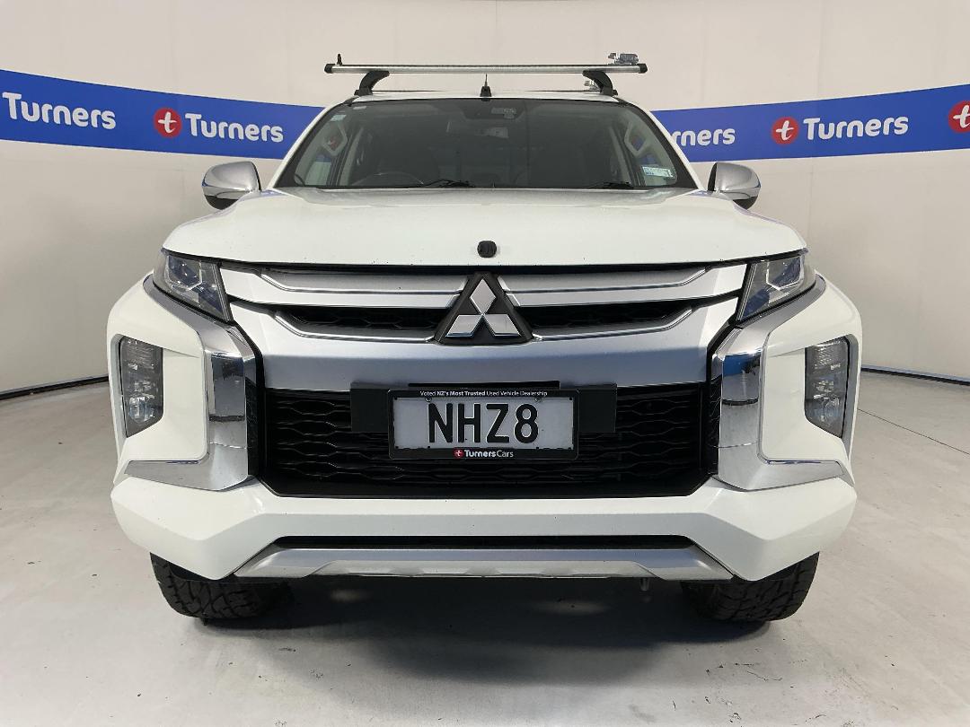 Photo '2' of Mitsubishi Triton