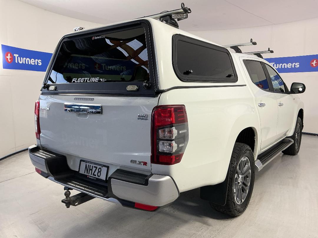 Photo '7' of Mitsubishi Triton