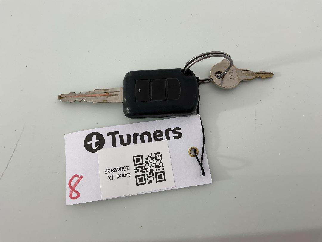 Photo '22' of Mitsubishi Triton