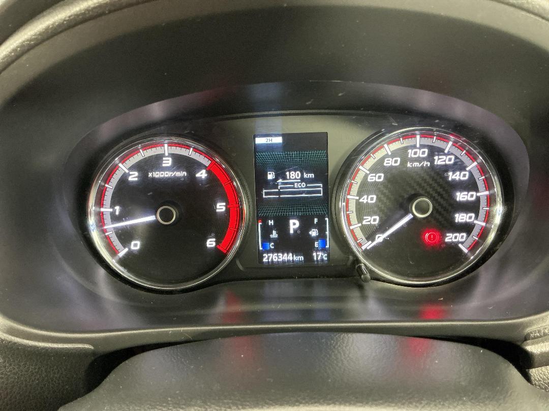 Photo '21' of Mitsubishi Triton