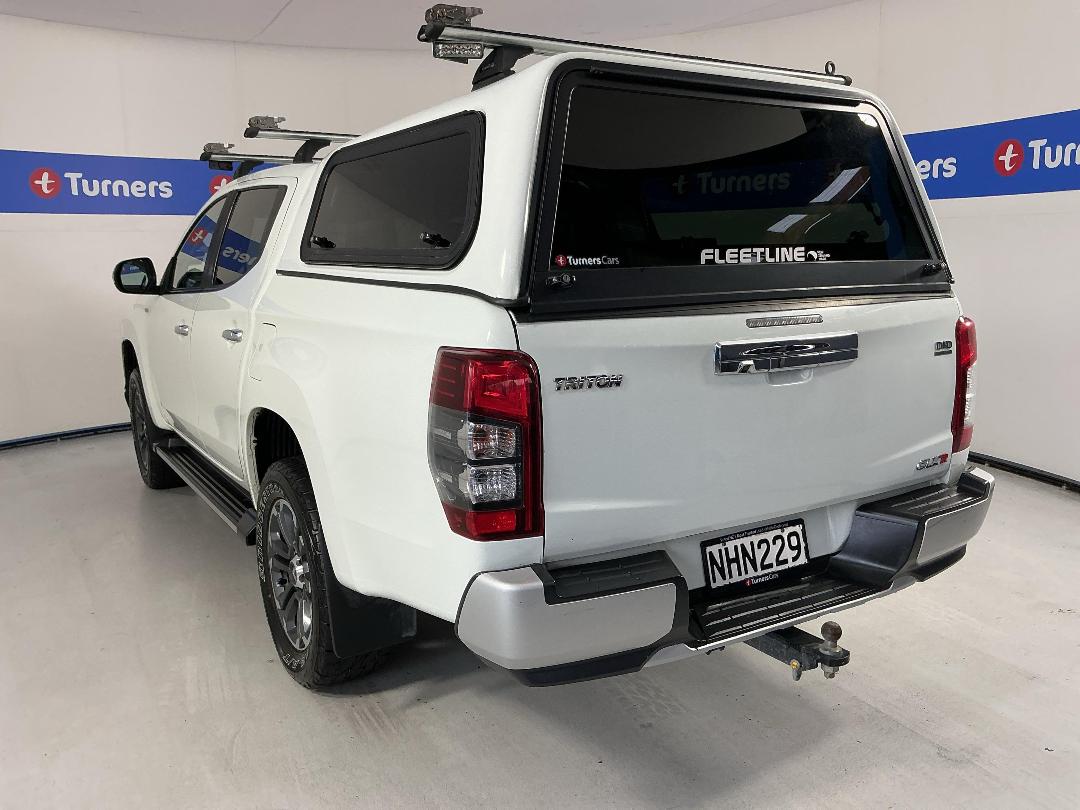 Photo '5' of Mitsubishi Triton