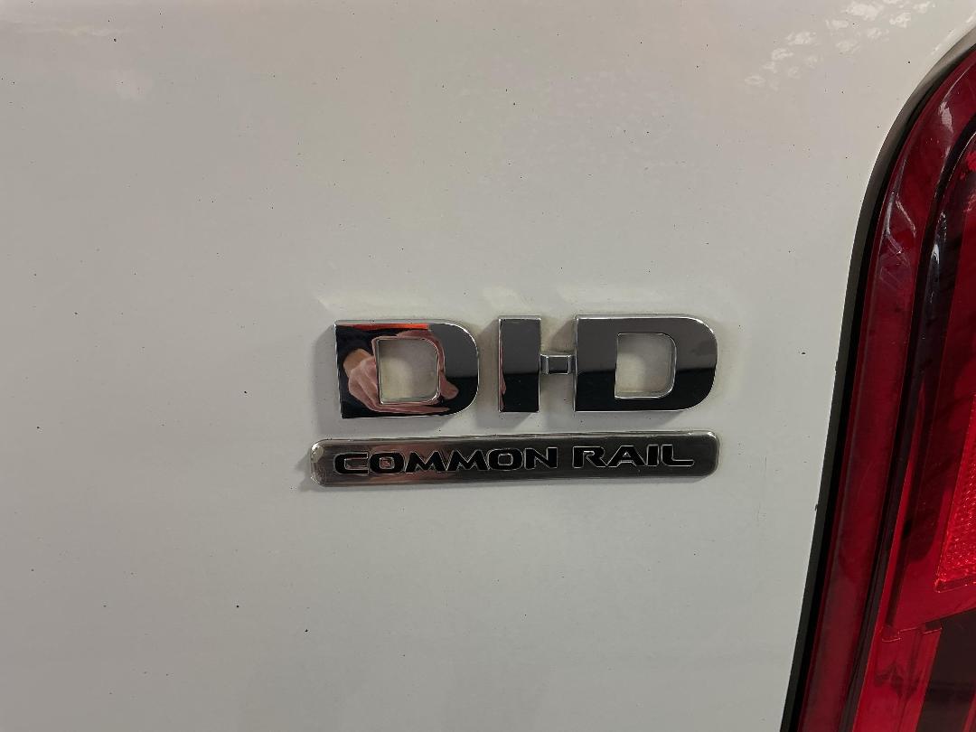 Photo '28' of Mitsubishi Triton