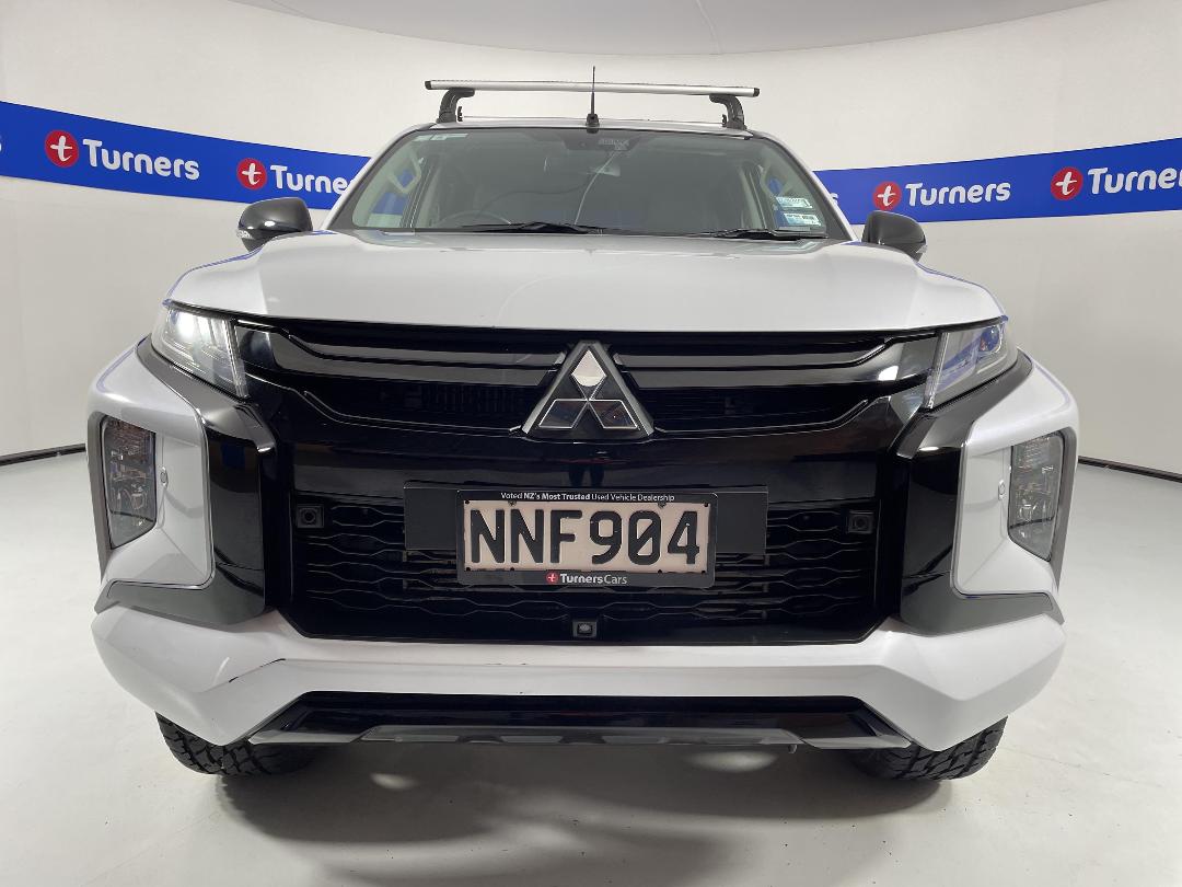 Photo '2' of Mitsubishi Triton