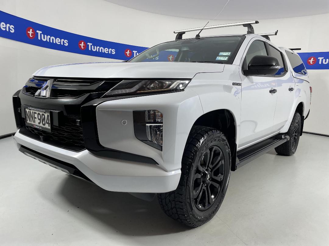 Photo '4' of Mitsubishi Triton