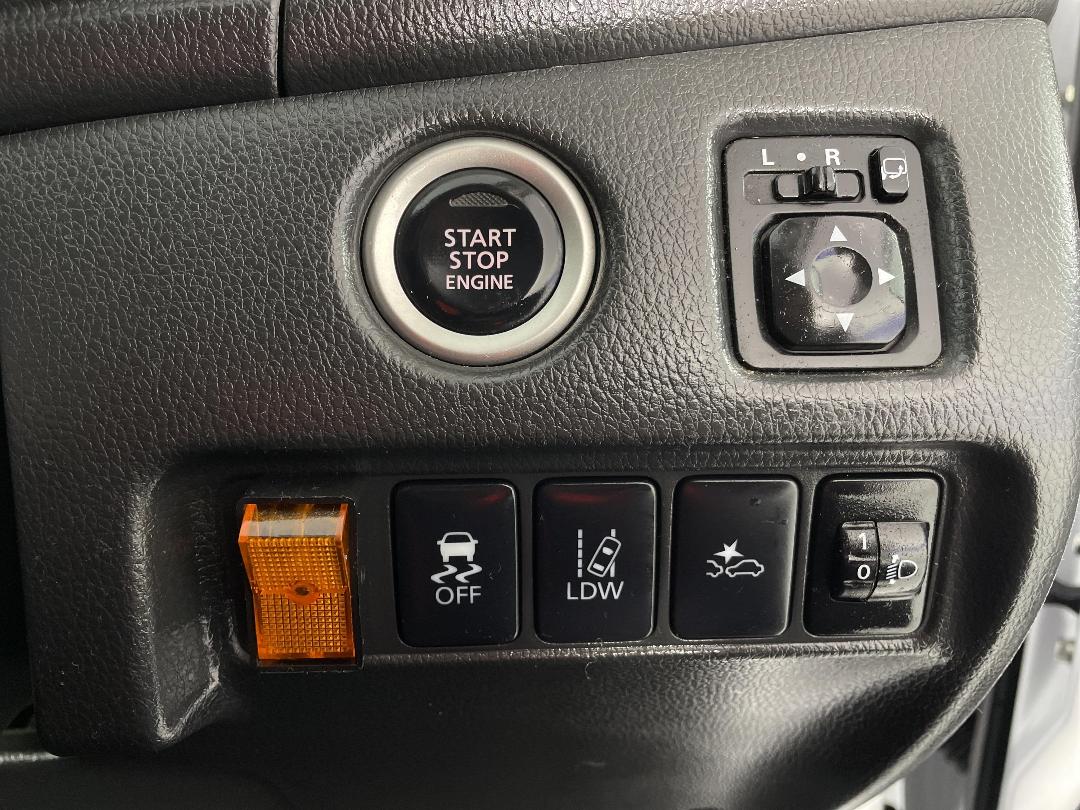 Photo '24' of Mitsubishi Triton