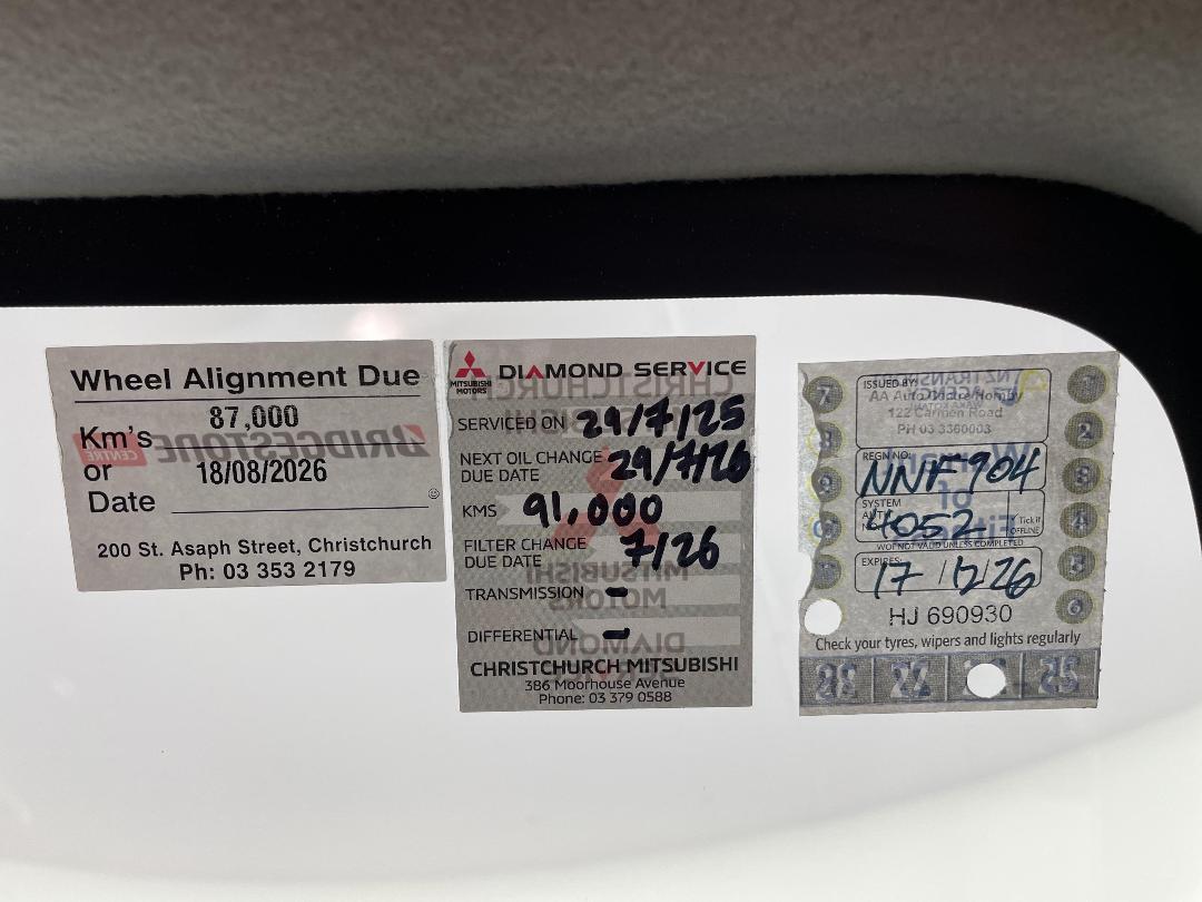 Photo '29' of Mitsubishi Triton